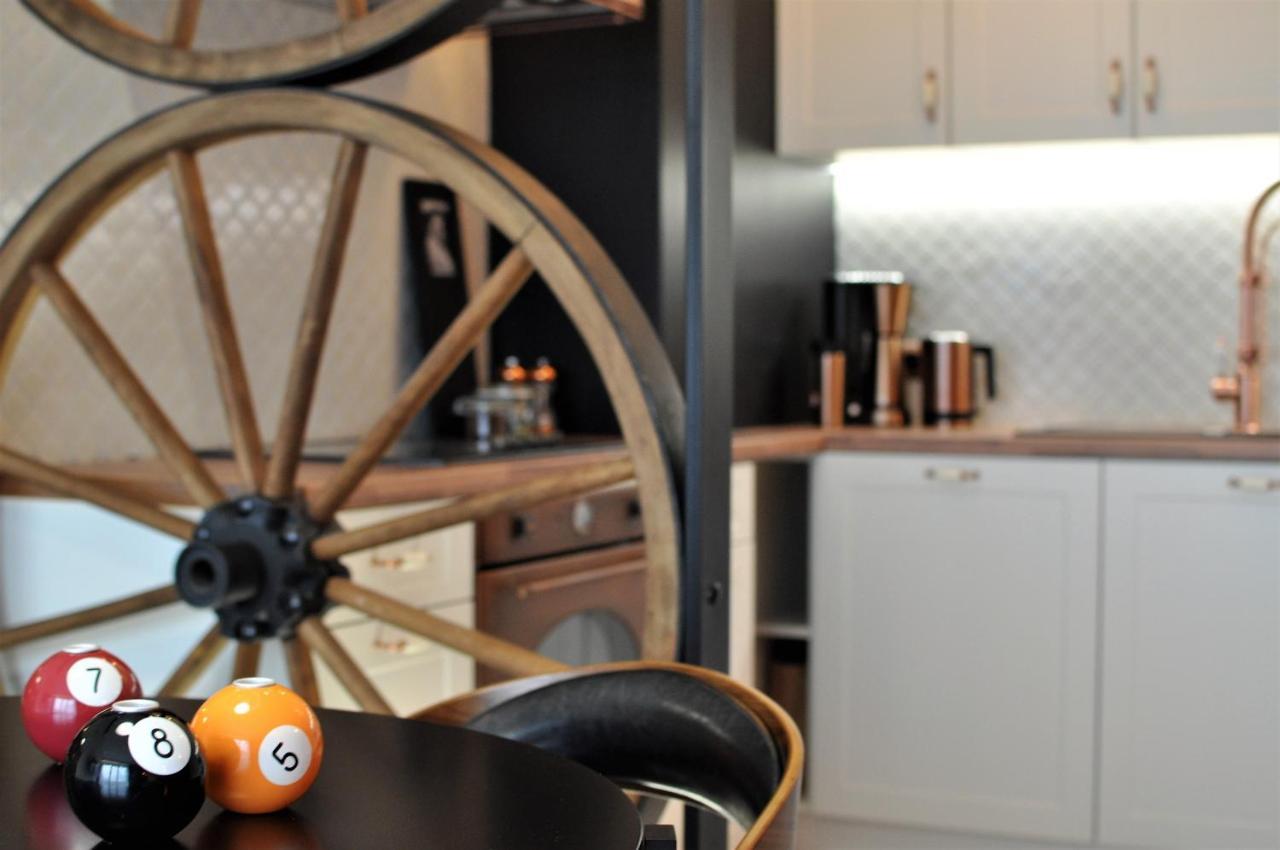 The Country Club Apartment Torun Bagian luar foto